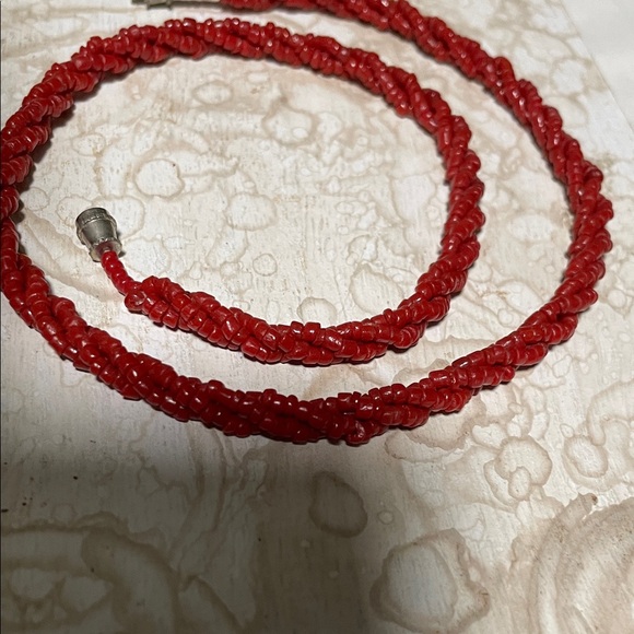 Elegant Red Coral Beaded Necklace - Picture 2 of 2